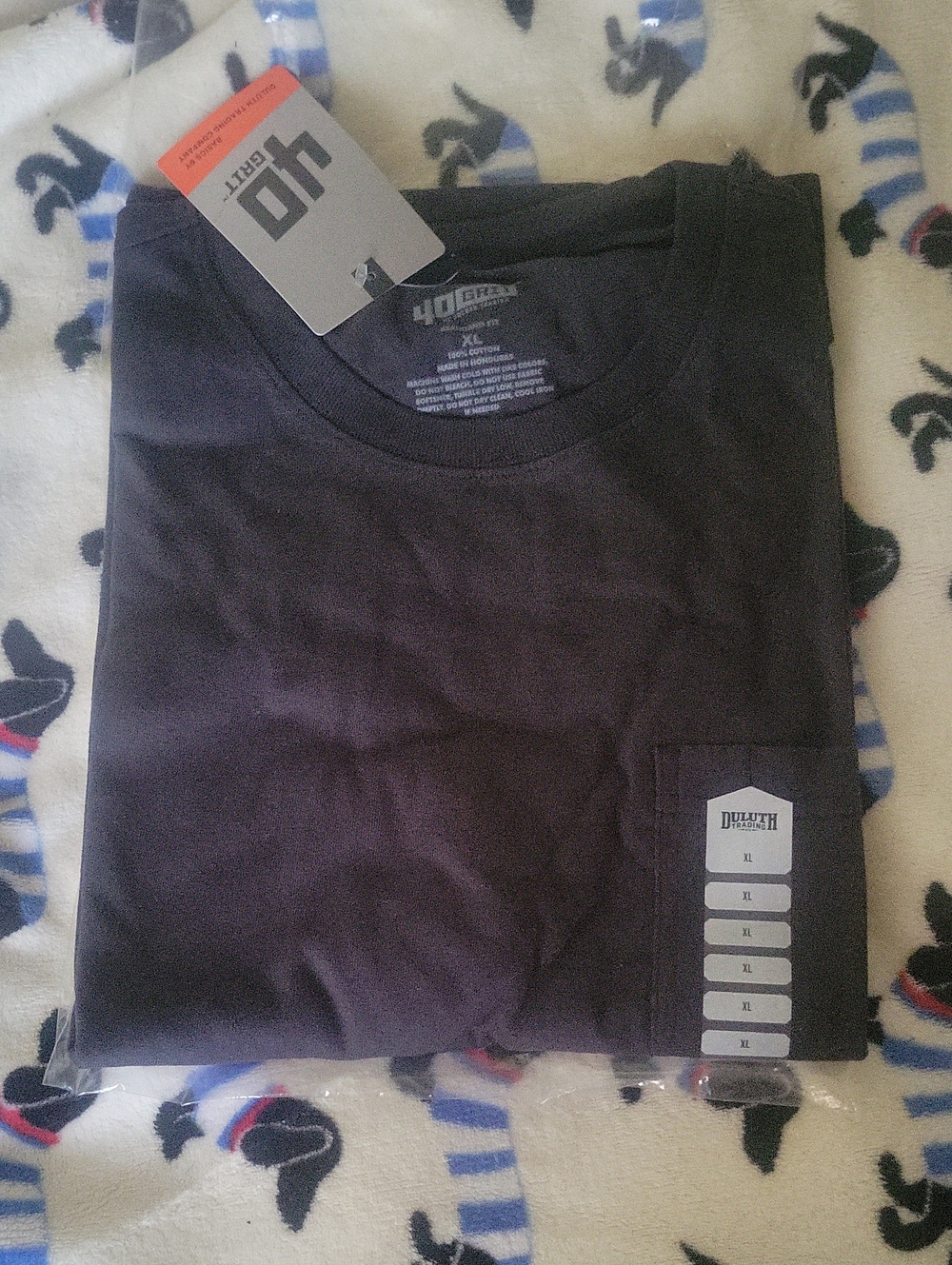Duluth Trading Co Black Short Sleeve Pocket Tee